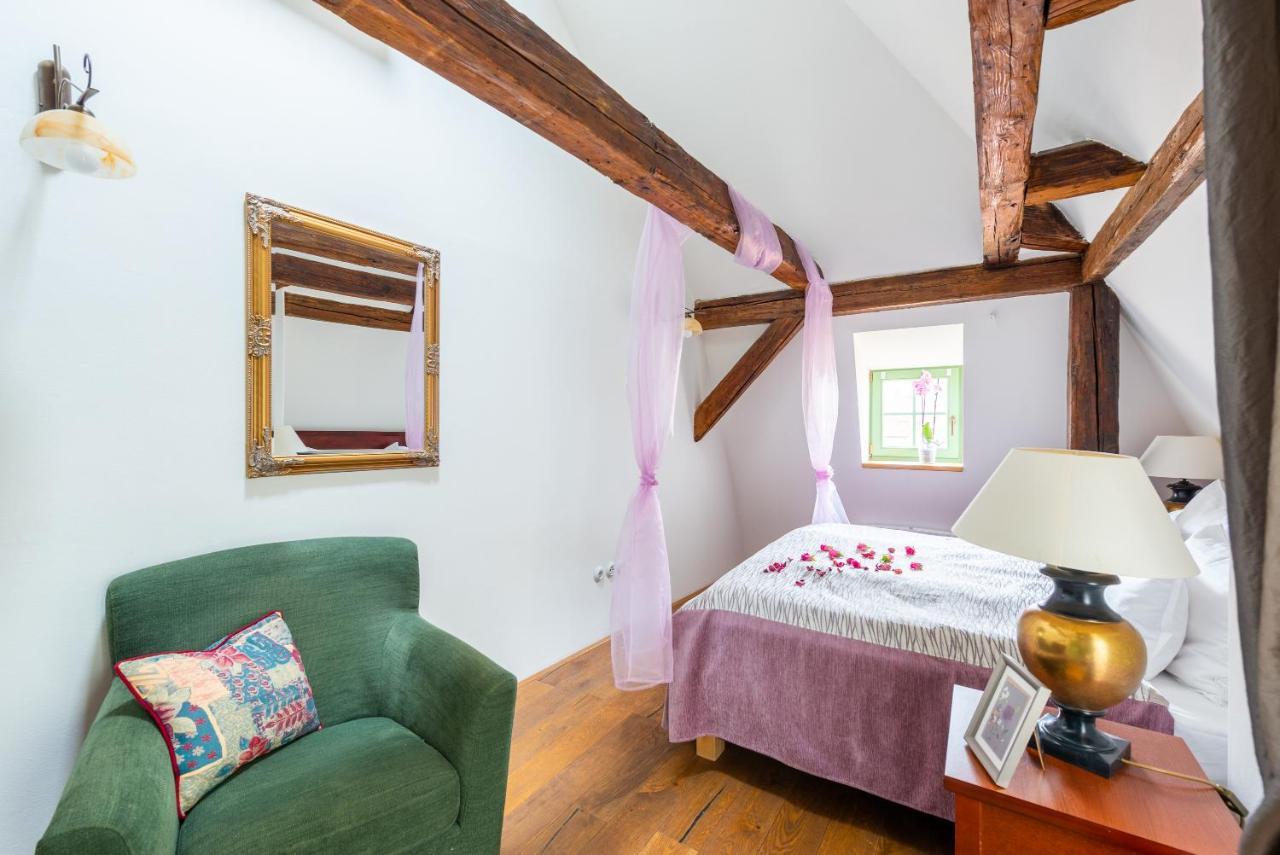 Nobles Apartment