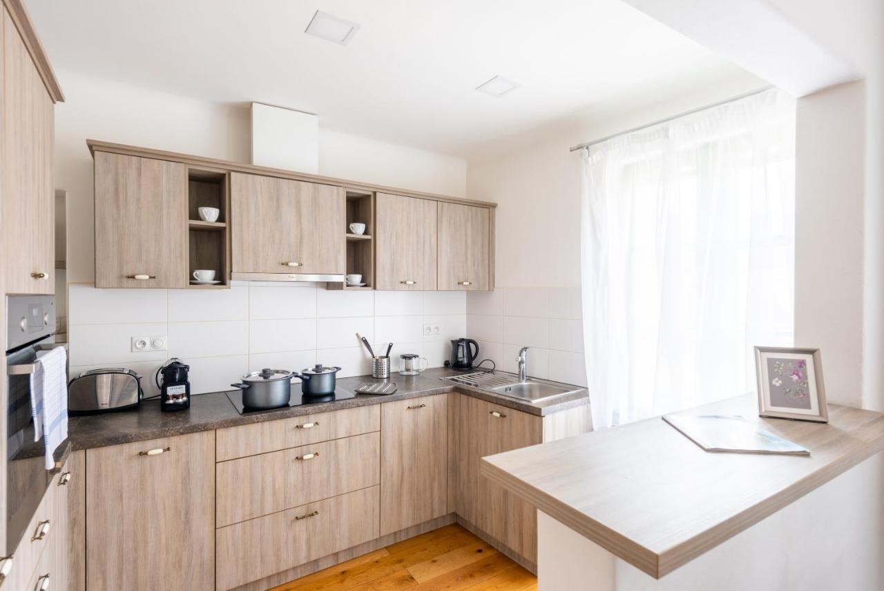 Apartment Nobles
