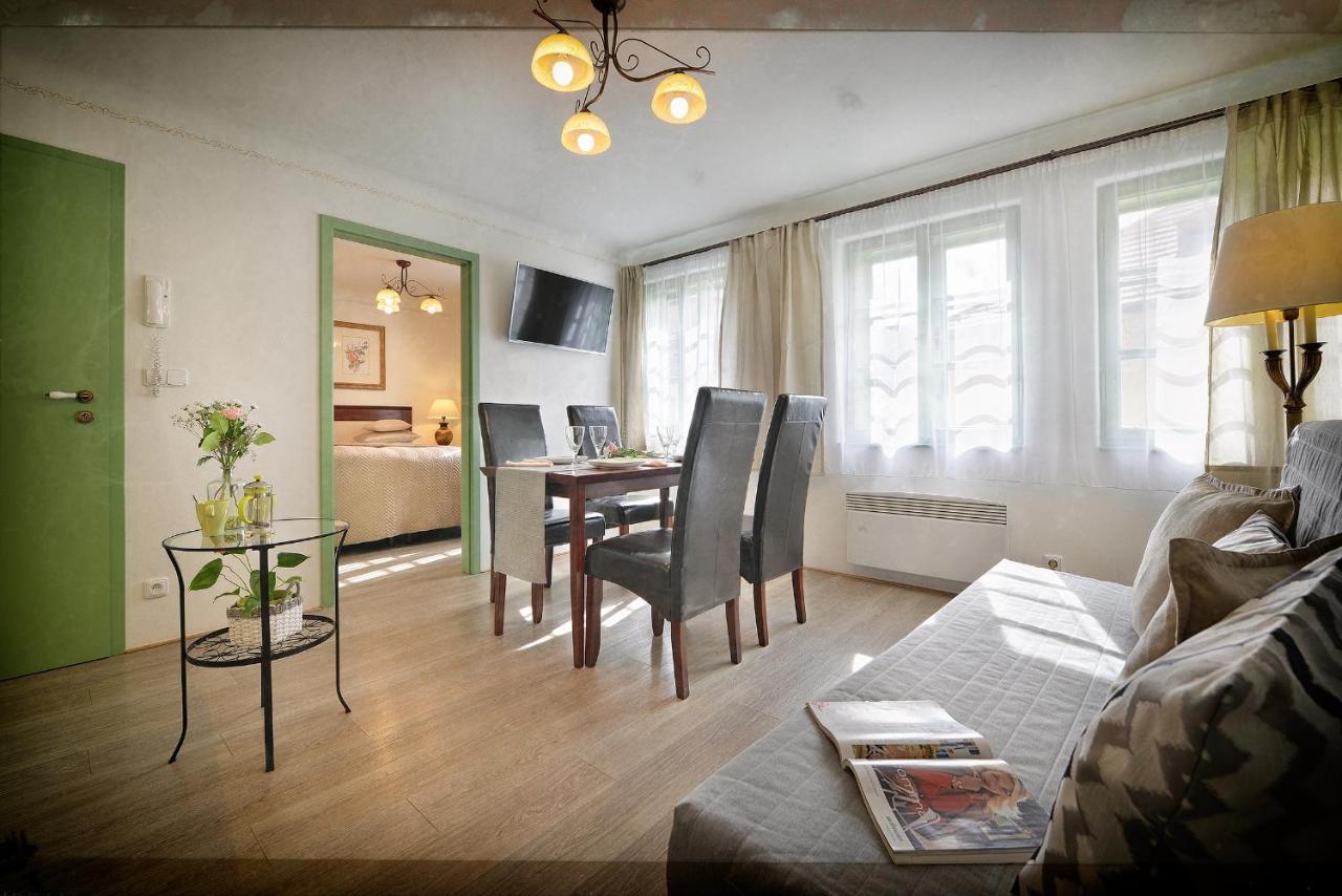 Apartment Nobles
